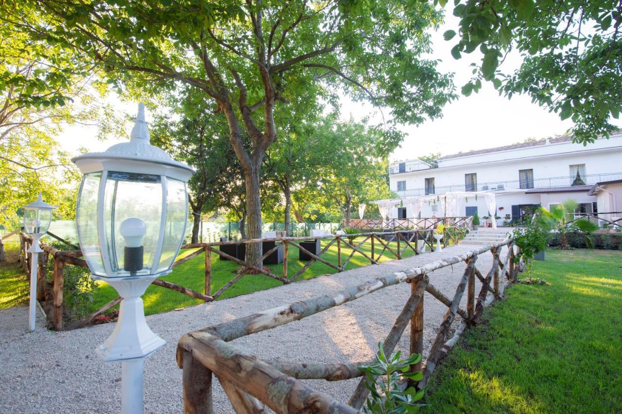 Donna Rosita Hotell San Felice a Cancello Exteriör bild