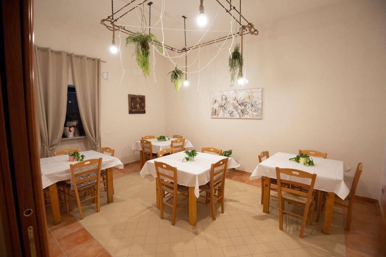 Donna Rosita Hotell San Felice a Cancello Exteriör bild